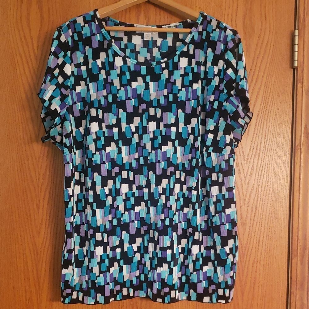 Pretty Dressbarn Stretchy Textured Abstract Design Top Sz 3X